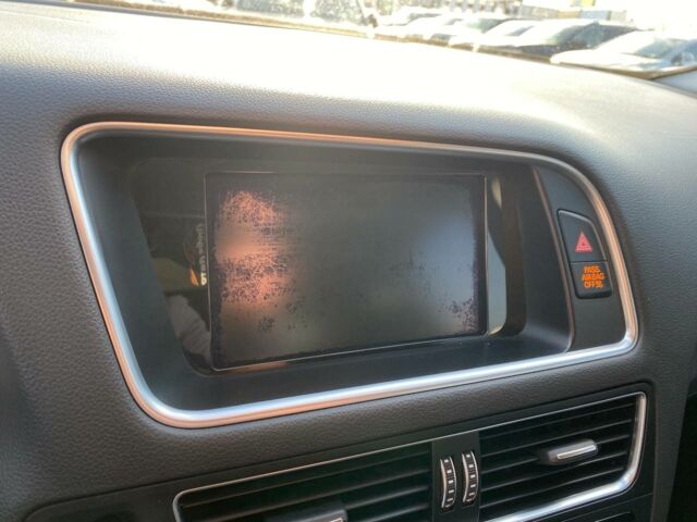 Білий Ауді Ку 5, об'ємом двигуна 2 л та пробігом 200 тис. км за 14300 $, фото 15 на Automoto.ua