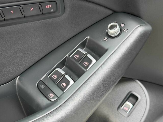 Білий Ауді Ку 5, об'ємом двигуна 2 л та пробігом 167 тис. км за 17000 $, фото 13 на Automoto.ua