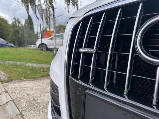 Білий Ауді Ку 5, об'ємом двигуна 2 л та пробігом 223 тис. км за 18900 $, фото 8 на Automoto.ua