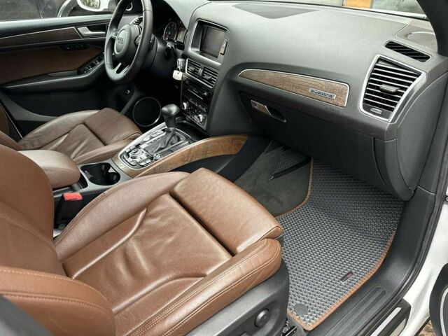 Белый Ауди Ку 5, объемом двигателя 3 л и пробегом 153 тыс. км за 21000 $, фото 3 на Automoto.ua