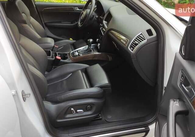 Білий Ауді Ку 5, об'ємом двигуна 3 л та пробігом 133 тис. км за 20300 $, фото 23 на Automoto.ua