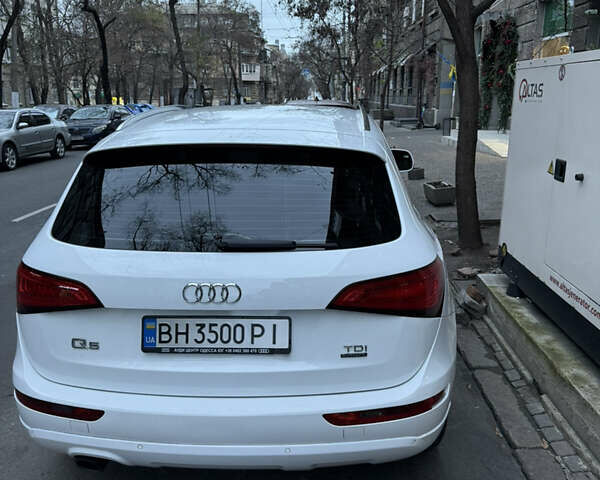 Білий Ауді Ку 5, об'ємом двигуна 2 л та пробігом 174 тис. км за 22000 $, фото 4 на Automoto.ua