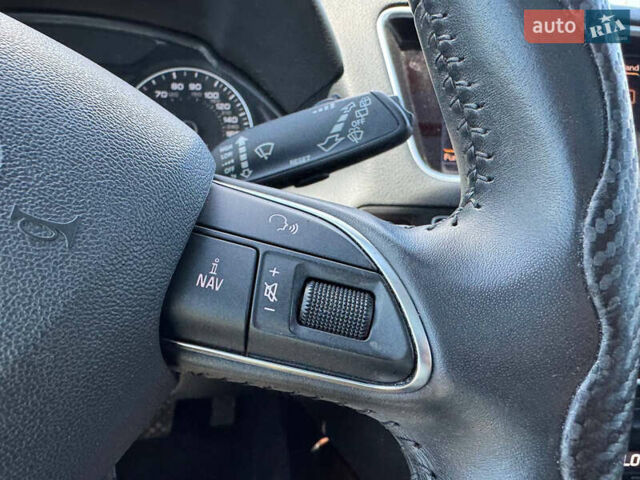 Белый Ауди Ку 5, объемом двигателя 1.98 л и пробегом 160 тыс. км за 15500 $, фото 62 на Automoto.ua