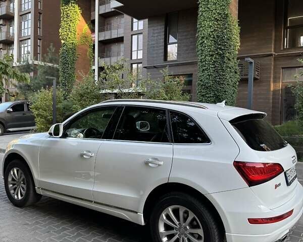Белый Ауди Ку 5, объемом двигателя 2 л и пробегом 122 тыс. км за 17000 $, фото 12 на Automoto.ua