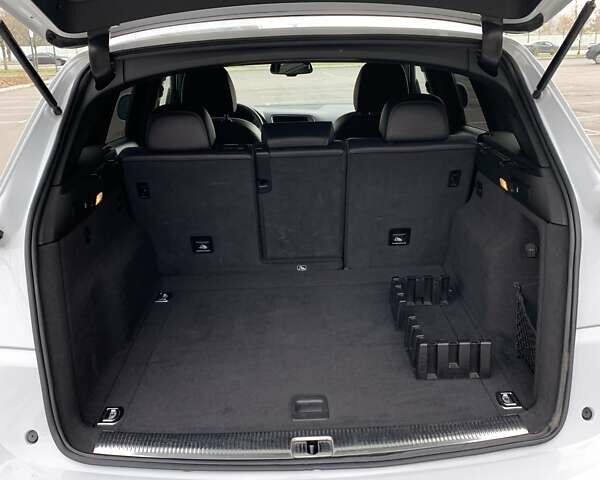 Белый Ауди Ку 5, объемом двигателя 3 л и пробегом 127 тыс. км за 18500 $, фото 19 на Automoto.ua