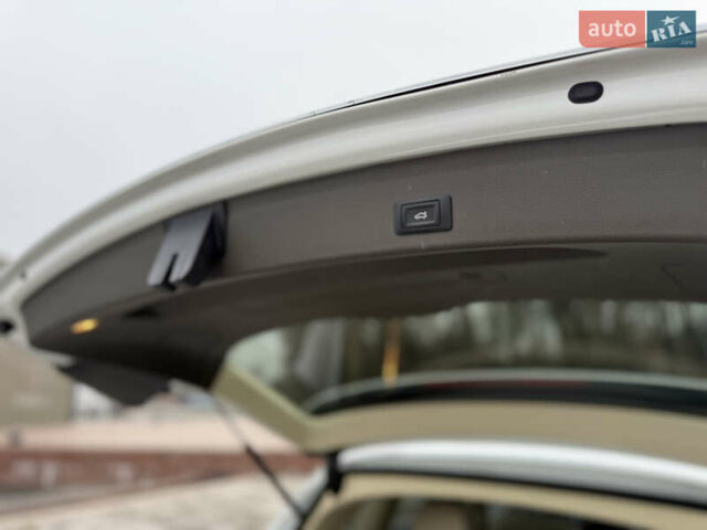 Белый Ауди Ку 5, объемом двигателя 1.98 л и пробегом 229 тыс. км за 15000 $, фото 46 на Automoto.ua