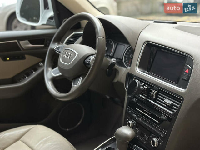 Белый Ауди Ку 5, объемом двигателя 2 л и пробегом 155 тыс. км за 24500 $, фото 22 на Automoto.ua