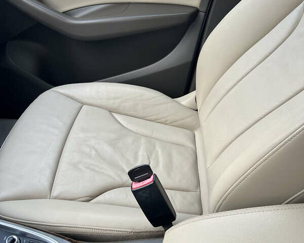 Білий Ауді Ку 5, об'ємом двигуна 2 л та пробігом 205 тис. км за 13450 $, фото 20 на Automoto.ua