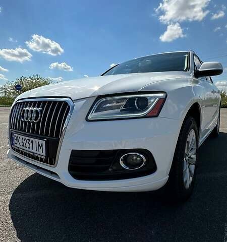 Белый Ауди Ку 5, объемом двигателя 1.98 л и пробегом 165 тыс. км за 15000 $, фото 3 на Automoto.ua