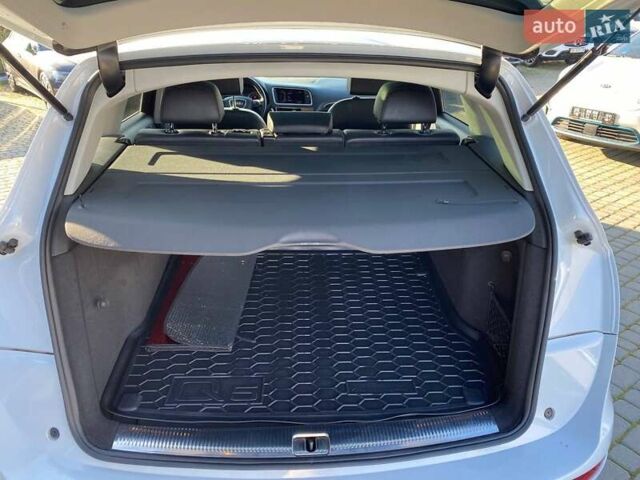 Белый Ауди Ку 5, объемом двигателя 1.98 л и пробегом 107 тыс. км за 15500 $, фото 27 на Automoto.ua