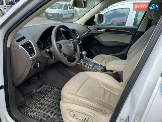 Білий Ауді Ку 5, об'ємом двигуна 2 л та пробігом 202 тис. км за 9900 $, фото 6 на Automoto.ua