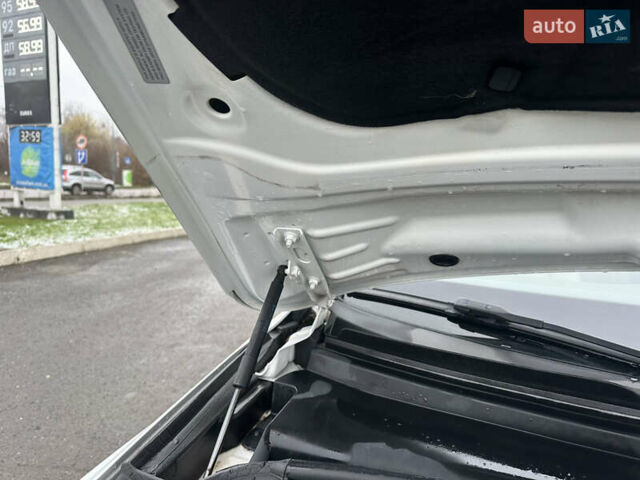 Білий Ауді Ку 5, об'ємом двигуна 2 л та пробігом 200 тис. км за 14990 $, фото 98 на Automoto.ua