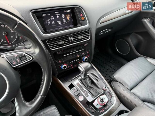 Білий Ауді Ку 5, об'ємом двигуна 1.98 л та пробігом 167 тис. км за 17000 $, фото 58 на Automoto.ua