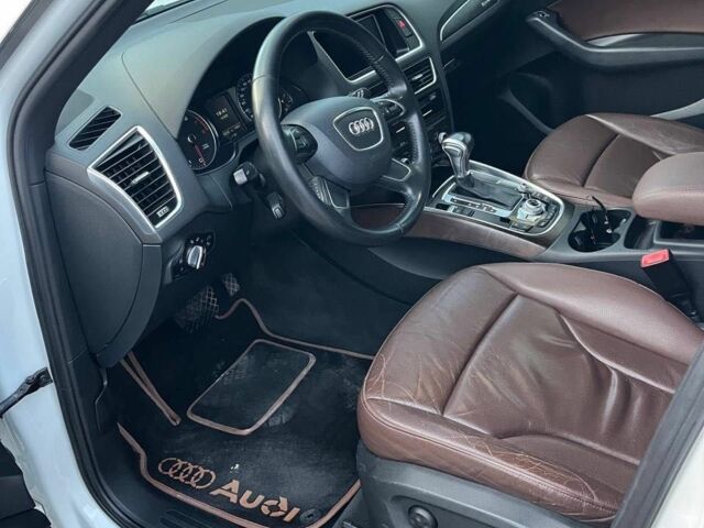 Белый Ауди Ку 5, объемом двигателя 2 л и пробегом 228 тыс. км за 17300 $, фото 2 на Automoto.ua