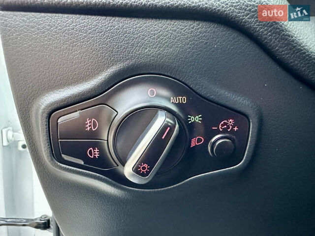 Белый Ауди Ку 5, объемом двигателя 1.98 л и пробегом 191 тыс. км за 16999 $, фото 45 на Automoto.ua