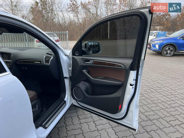 Белый Ауди Ку 5, объемом двигателя 2 л и пробегом 212 тыс. км за 14990 $, фото 30 на Automoto.ua