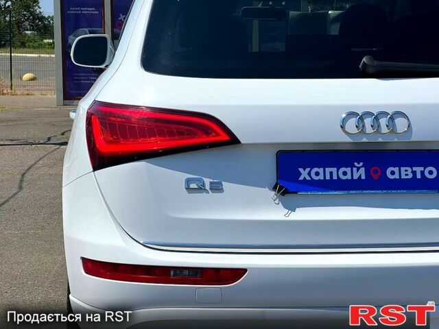Белый Ауди Ку 5, объемом двигателя 2 л и пробегом 197 тыс. км за 15500 $, фото 6 на Automoto.ua