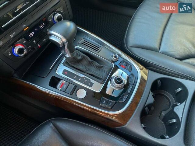 Белый Ауди Ку 5, объемом двигателя 1.98 л и пробегом 107 тыс. км за 15500 $, фото 18 на Automoto.ua