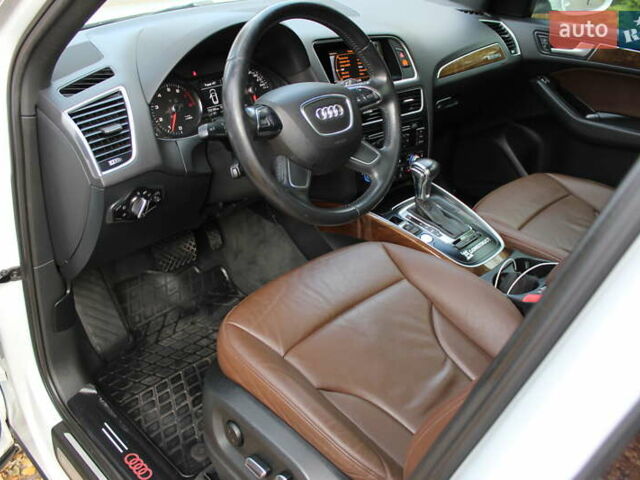 Белый Ауди Ку 5, объемом двигателя 1.98 л и пробегом 157 тыс. км за 16700 $, фото 10 на Automoto.ua