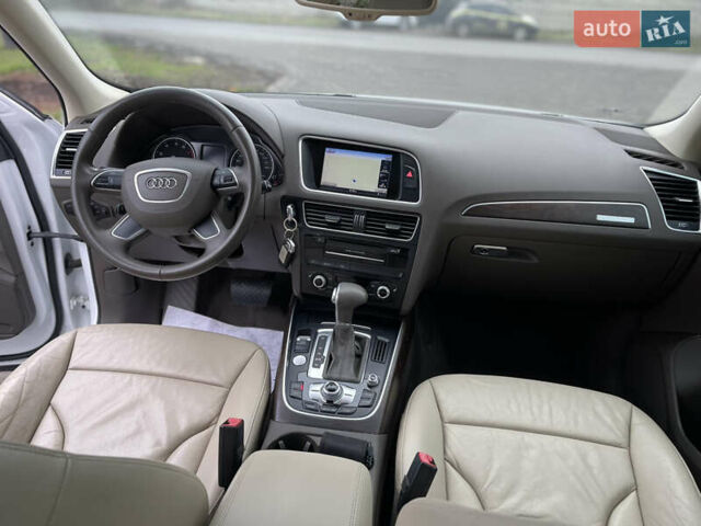 Білий Ауді Ку 5, об'ємом двигуна 2 л та пробігом 253 тис. км за 13500 $, фото 19 на Automoto.ua