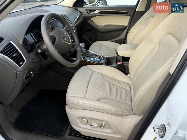 Білий Ауді Ку 5, об'ємом двигуна 2 л та пробігом 201 тис. км за 15999 $, фото 9 на Automoto.ua