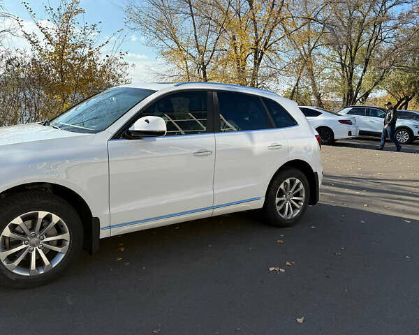 Белый Ауди Ку 5, объемом двигателя 1.98 л и пробегом 155 тыс. км за 14999 $, фото 15 на Automoto.ua