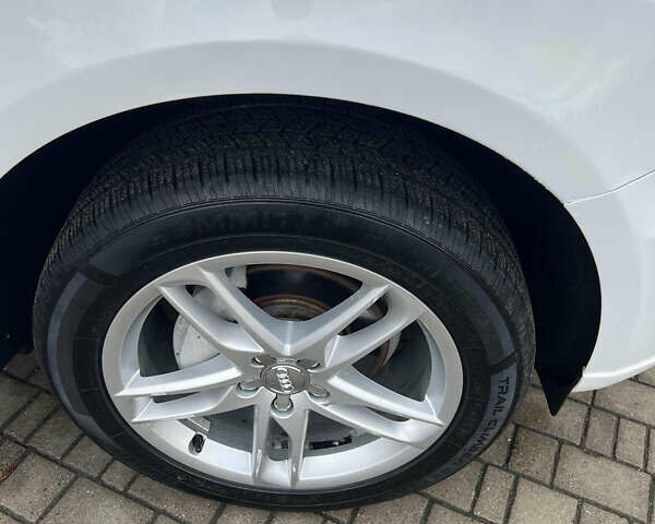 Білий Ауді Ку 5, об'ємом двигуна 2 л та пробігом 205 тис. км за 13450 $, фото 15 на Automoto.ua