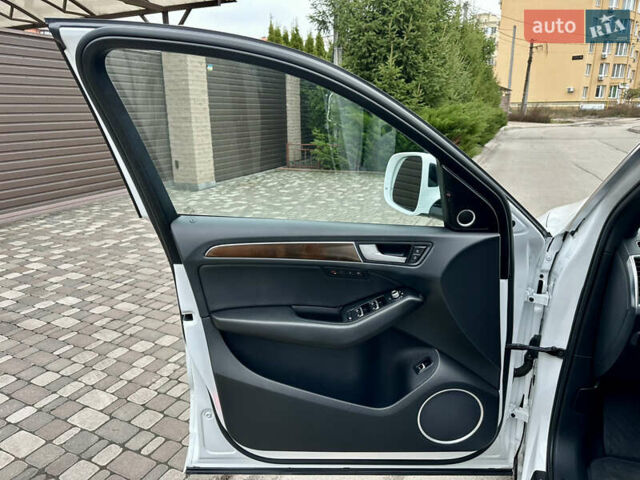 Белый Ауди Ку 5, объемом двигателя 1.98 л и пробегом 191 тыс. км за 16999 $, фото 21 на Automoto.ua