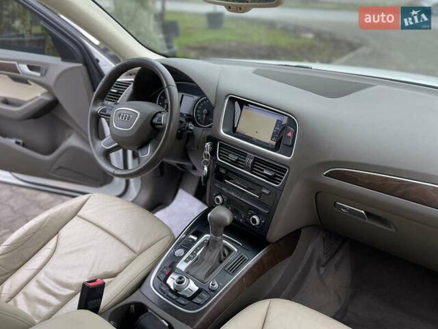 Білий Ауді Ку 5, об'ємом двигуна 2 л та пробігом 253 тис. км за 13500 $, фото 21 на Automoto.ua