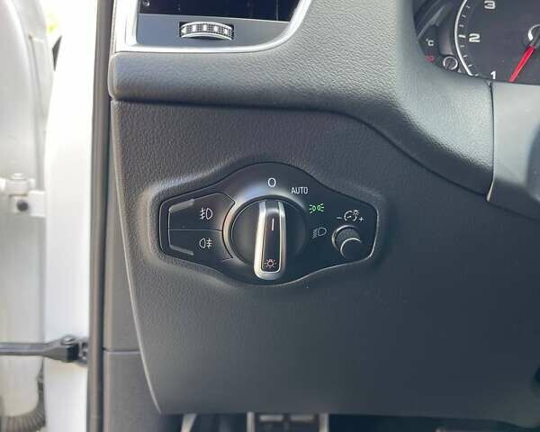 Білий Ауді Ку 5, об'ємом двигуна 2.97 л та пробігом 162 тис. км за 21500 $, фото 13 на Automoto.ua