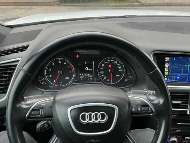 Білий Ауді Ку 5, об'ємом двигуна 2 л та пробігом 206 тис. км за 13000 $, фото 6 на Automoto.ua