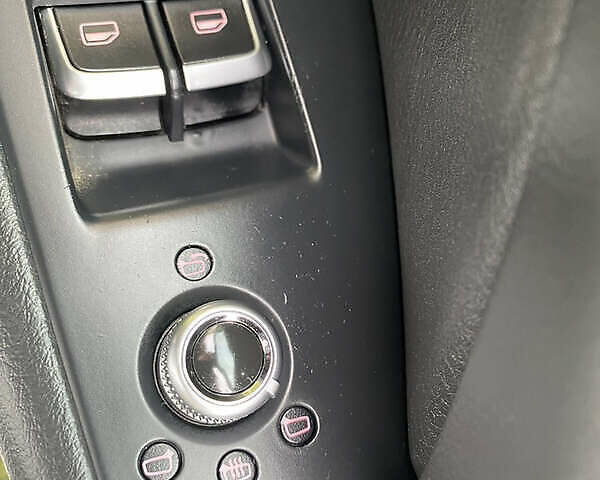 Білий Ауді Ку 5, об'ємом двигуна 3 л та пробігом 275 тис. км за 21800 $, фото 20 на Automoto.ua