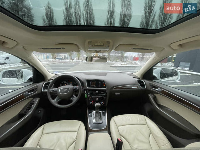 Білий Ауді Ку 5, об'ємом двигуна 2 л та пробігом 250 тис. км за 13999 $, фото 24 на Automoto.ua