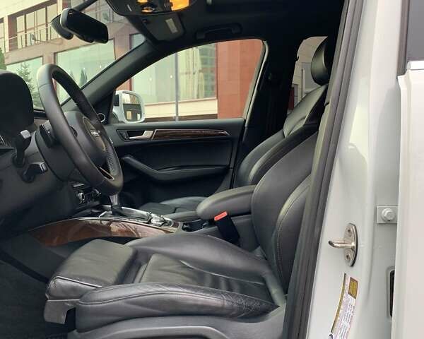 Белый Ауди Ку 5, объемом двигателя 3 л и пробегом 127 тыс. км за 18500 $, фото 15 на Automoto.ua