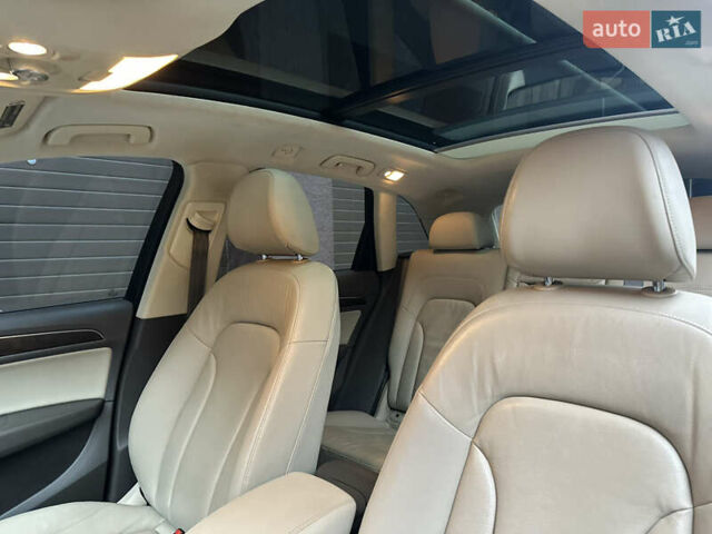 Белый Ауди Ку 5, объемом двигателя 2 л и пробегом 155 тыс. км за 24500 $, фото 43 на Automoto.ua