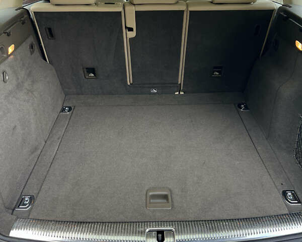 Білий Ауді Ку 5, об'ємом двигуна 2 л та пробігом 205 тис. км за 13450 $, фото 30 на Automoto.ua