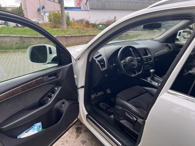 Білий Ауді Ку 5, об'ємом двигуна 2 л та пробігом 223 тис. км за 18900 $, фото 11 на Automoto.ua