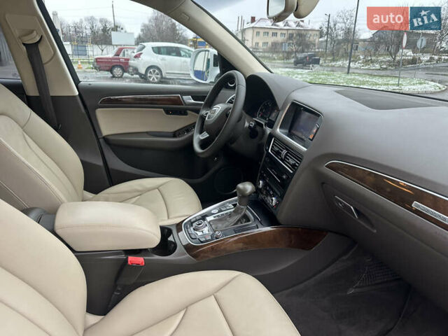 Білий Ауді Ку 5, об'ємом двигуна 2 л та пробігом 200 тис. км за 14990 $, фото 79 на Automoto.ua