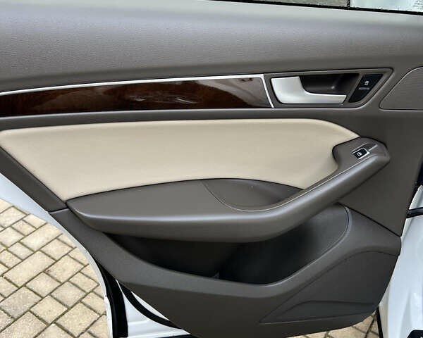 Білий Ауді Ку 5, об'ємом двигуна 2 л та пробігом 205 тис. км за 13450 $, фото 29 на Automoto.ua