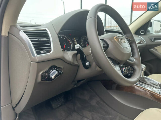 Білий Ауді Ку 5, об'ємом двигуна 2 л та пробігом 200 тис. км за 14990 $, фото 35 на Automoto.ua