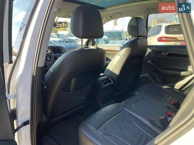 Белый Ауди Ку 5, объемом двигателя 1.98 л и пробегом 107 тыс. км за 15500 $, фото 22 на Automoto.ua