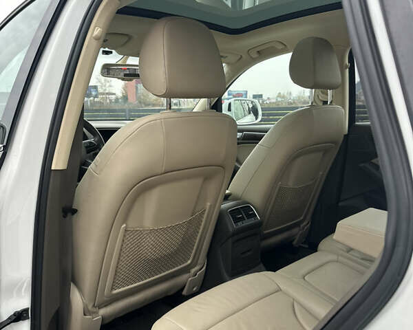 Білий Ауді Ку 5, об'ємом двигуна 2 л та пробігом 113 тис. км за 16500 $, фото 27 на Automoto.ua