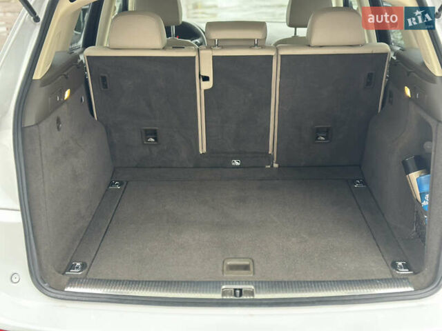 Білий Ауді Ку 5, об'ємом двигуна 2 л та пробігом 200 тис. км за 14990 $, фото 64 на Automoto.ua