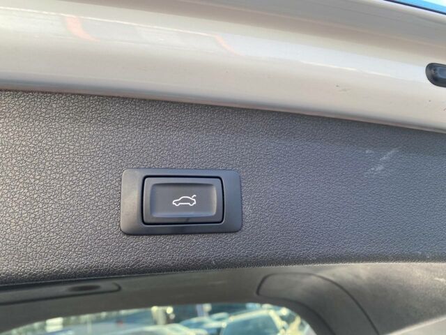 Білий Ауді Ку 5, об'ємом двигуна 2 л та пробігом 200 тис. км за 14300 $, фото 26 на Automoto.ua