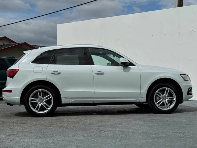 Белый Ауди Ку 5, объемом двигателя 3 л и пробегом 70 тыс. км за 3700 $, фото 6 на Automoto.ua