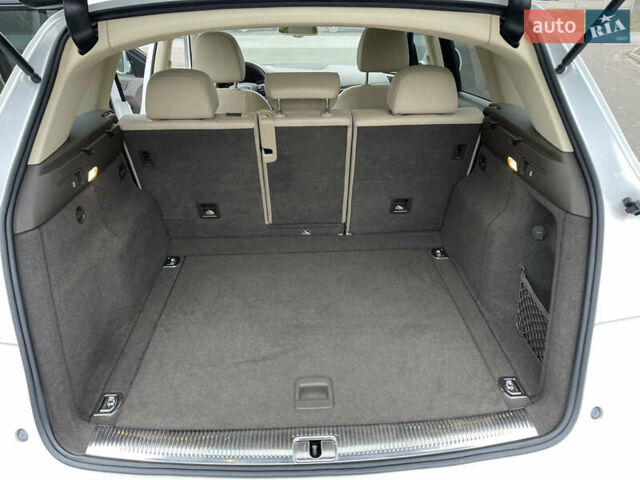 Білий Ауді Ку 5, об'ємом двигуна 2 л та пробігом 253 тис. км за 13500 $, фото 16 на Automoto.ua