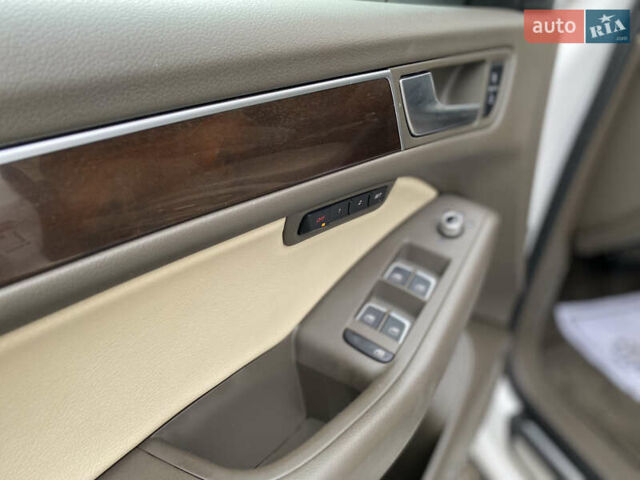 Белый Ауди Ку 5, объемом двигателя 0 л и пробегом 93 тыс. км за 15950 $, фото 12 на Automoto.ua