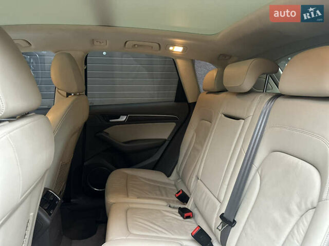 Белый Ауди Ку 5, объемом двигателя 2 л и пробегом 155 тыс. км за 24500 $, фото 31 на Automoto.ua