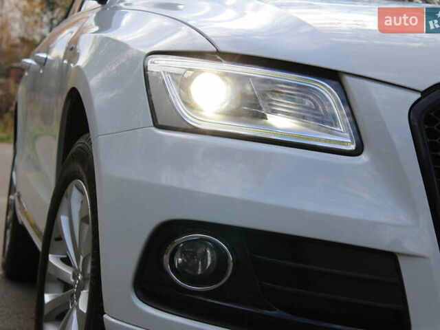Белый Ауди Ку 5, объемом двигателя 1.98 л и пробегом 157 тыс. км за 16700 $, фото 7 на Automoto.ua