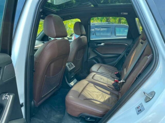 Ауді Ку 5 2015 у Львові на Automoto.ua Білий Ауді Ку 5, об'ємом двигуна 2 л та пробігом 80 тис. км за 5900 $, фото 9 на Automoto.ua